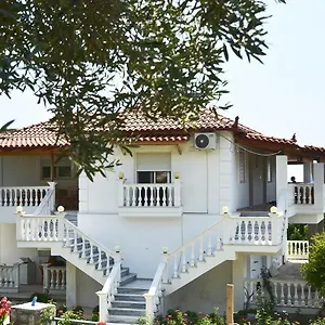 Helen Appartement Lukovë