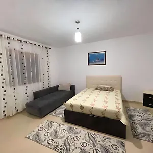 Guri Hébergement de vacances Pogradec